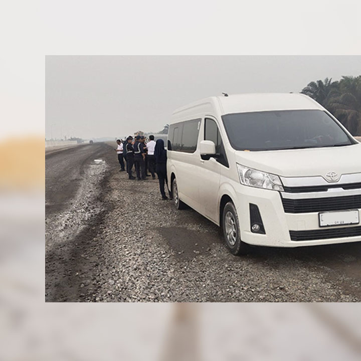 sewa mobil hiace